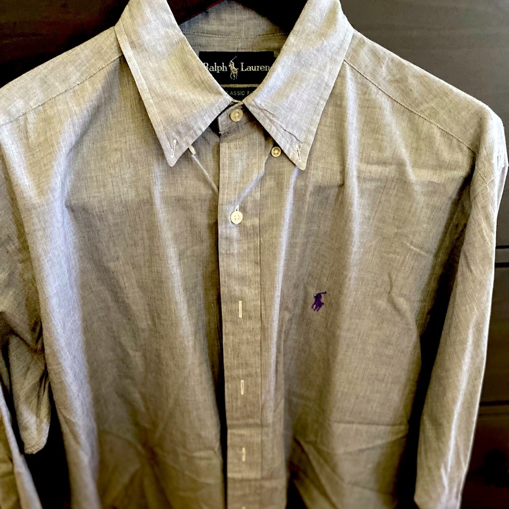 Power button down classic fit